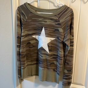 Casual camo long sleeve tee